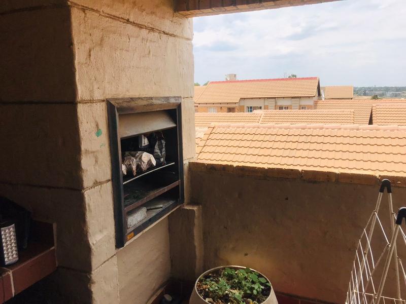 2 Bedroom Property for Sale in Carlswald Gauteng