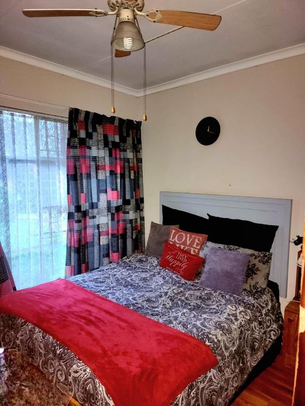 1 Bedroom Property for Sale in Vanderbijlpark SE 6 Gauteng