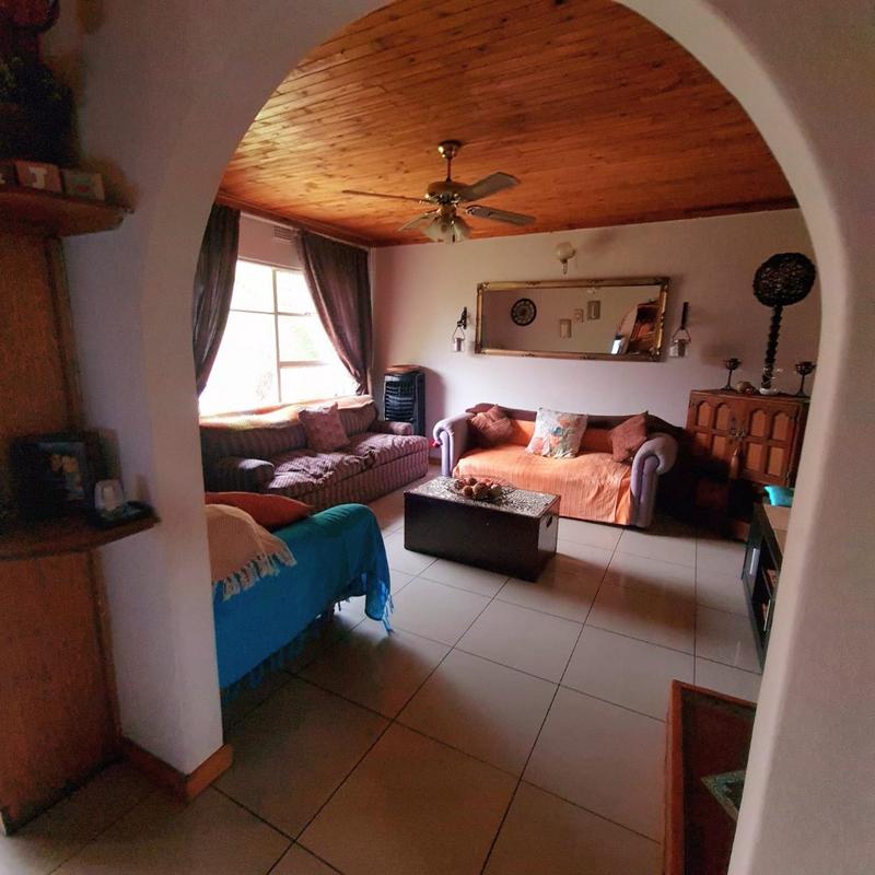 1 Bedroom Property for Sale in Vanderbijlpark SE 6 Gauteng