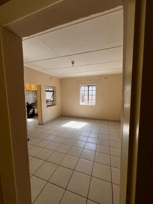 To Let 2 Bedroom Property for Rent in Bezuidenhout Valley Gauteng