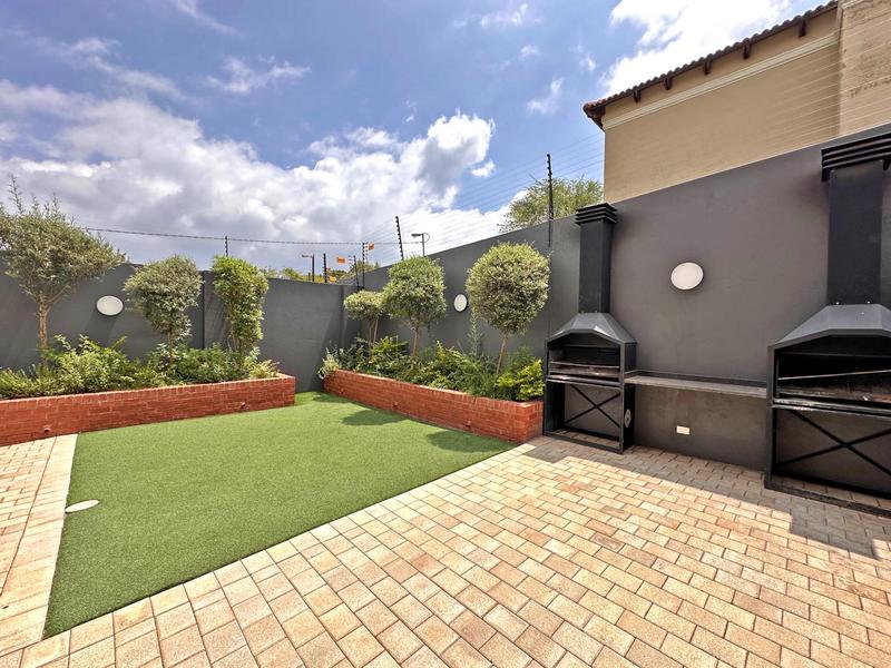 2 Bedroom Property for Sale in Bryanston Gauteng