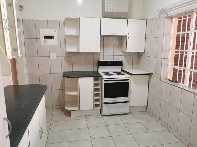 To Let 2 Bedroom Property for Rent in Strubenvale Gauteng