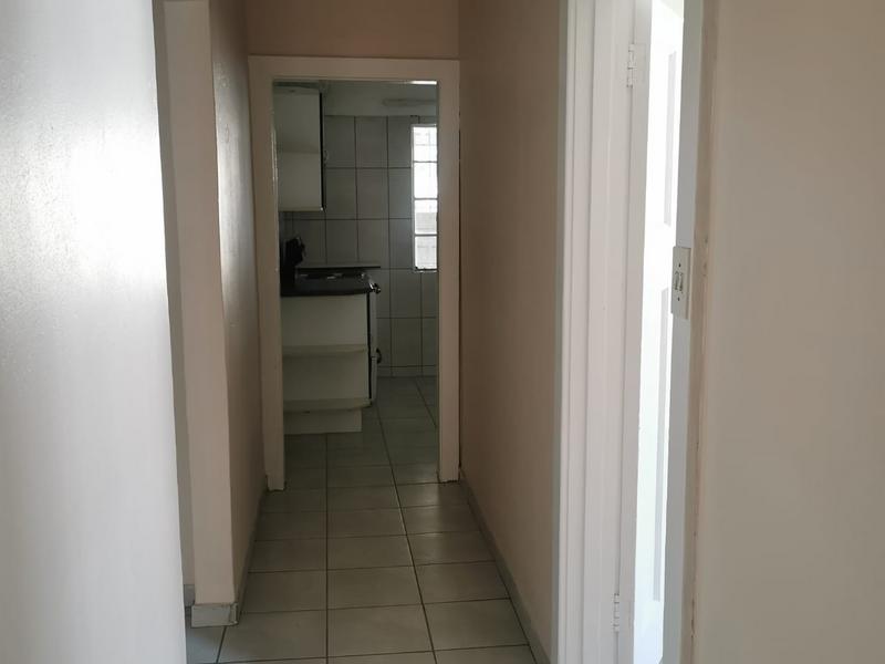 To Let 2 Bedroom Property for Rent in Strubenvale Gauteng