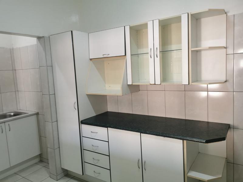 To Let 2 Bedroom Property for Rent in Strubenvale Gauteng