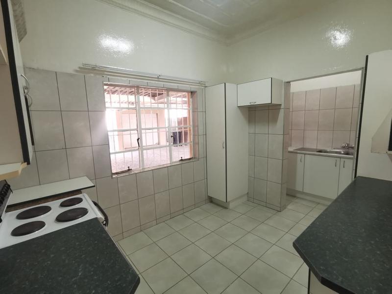 To Let 2 Bedroom Property for Rent in Strubenvale Gauteng