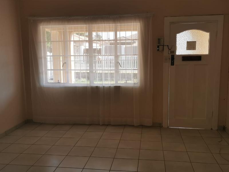 To Let 2 Bedroom Property for Rent in Strubenvale Gauteng