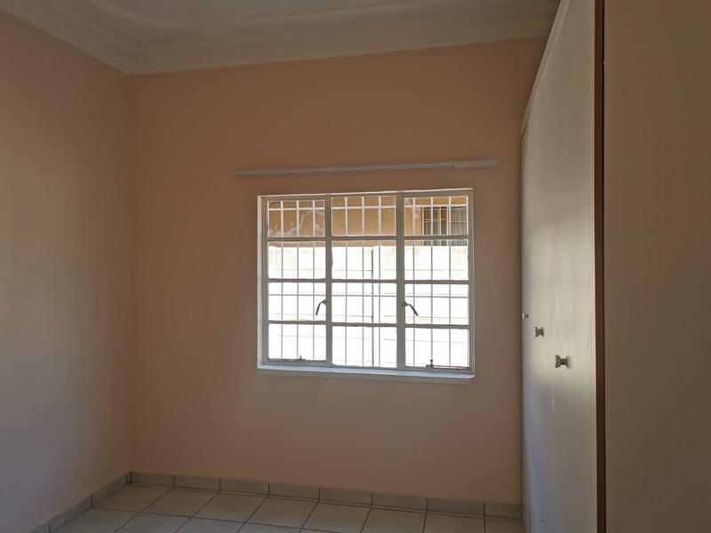 To Let 2 Bedroom Property for Rent in Strubenvale Gauteng