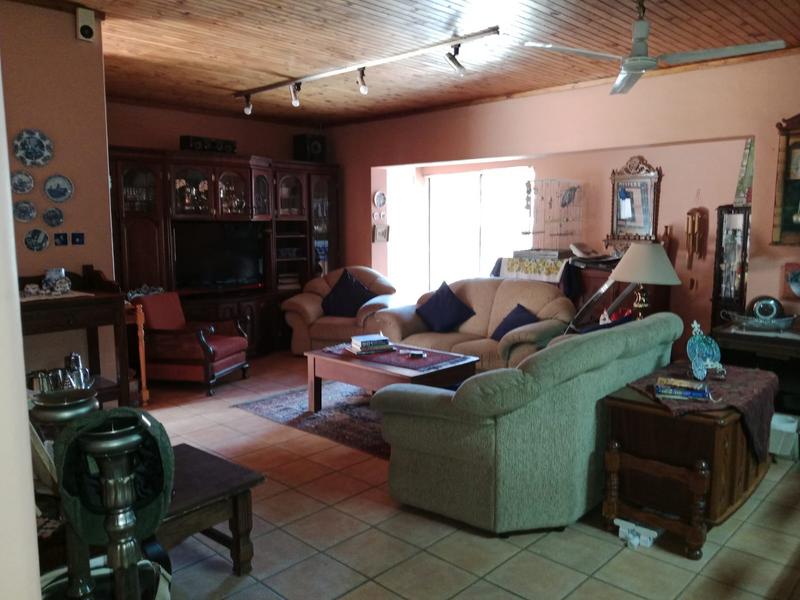 5 Bedroom Property for Sale in Meyerspark Gauteng