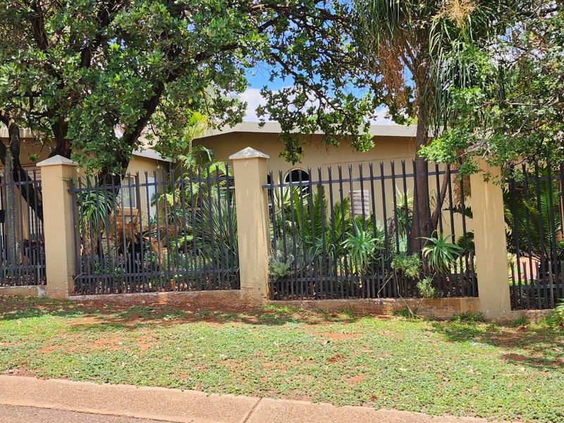 4 Bedroom Property for Sale in Florauna Gauteng