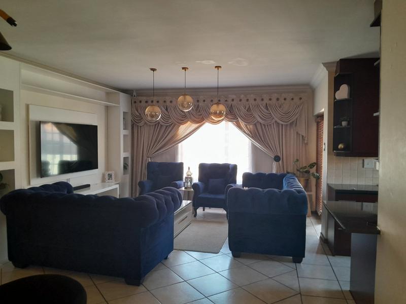 3 Bedroom Property for Sale in Heatherview Gauteng