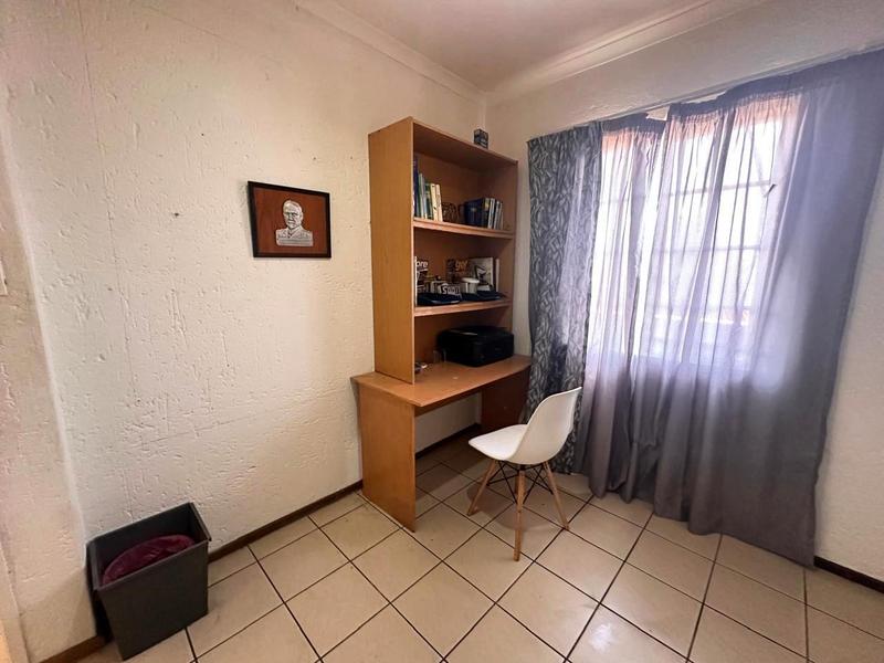 2 Bedroom Property for Sale in Bartlett Gauteng