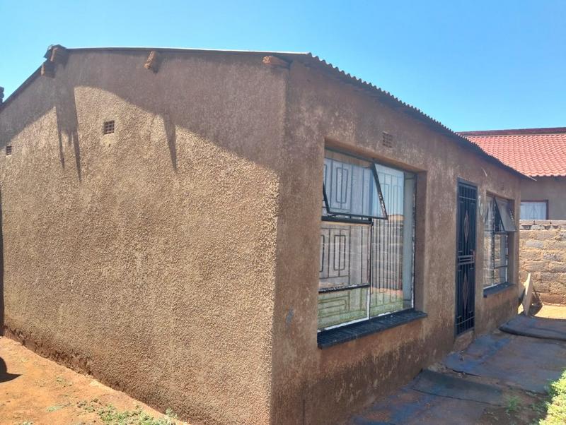 2 Bedroom Property for Sale in Twala Gauteng