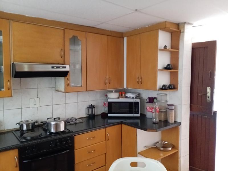 1 Bedroom Property for Sale in Zonkezizwe Gauteng