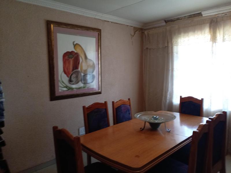 1 Bedroom Property for Sale in Zonkezizwe Gauteng