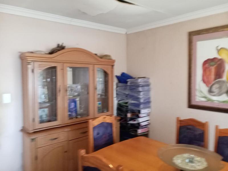 1 Bedroom Property for Sale in Zonkezizwe Gauteng