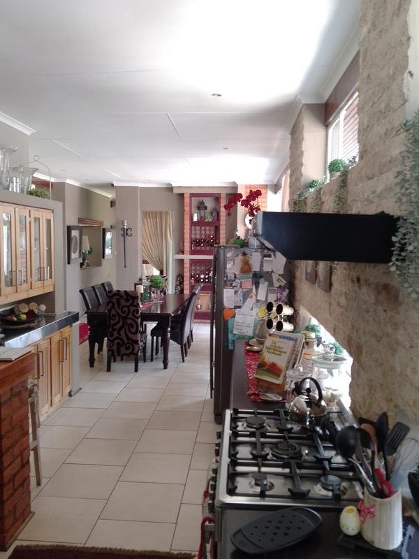 3 Bedroom Property for Sale in Petersfield Gauteng