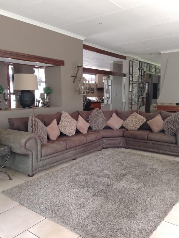 3 Bedroom Property for Sale in Petersfield Gauteng