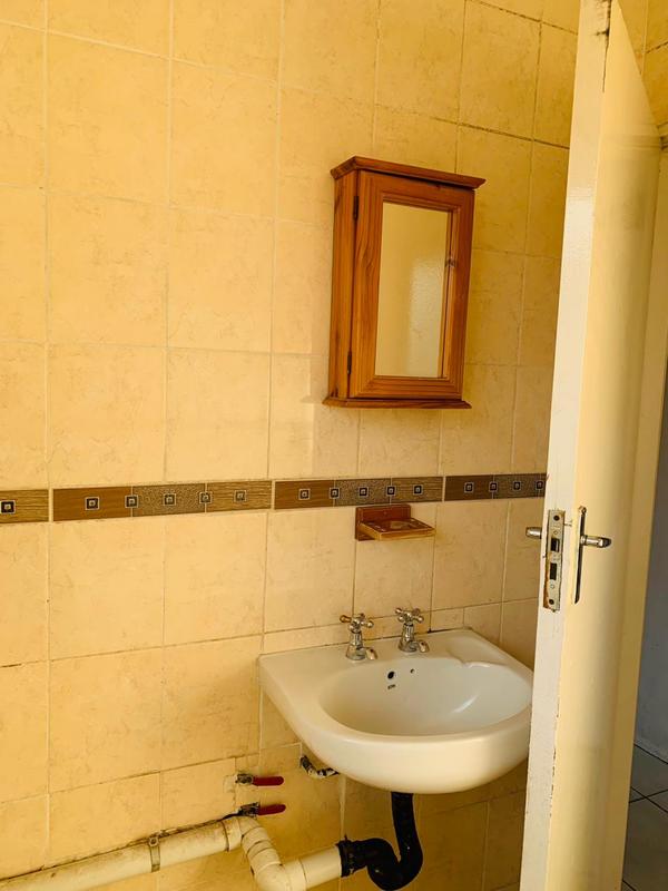 2 Bedroom Property for Sale in Bramley Gardens Gauteng