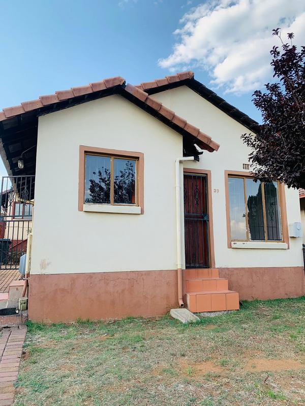 2 Bedroom Property for Sale in Bramley Gardens Gauteng