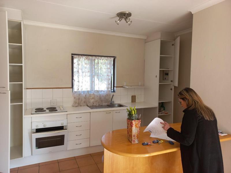 1 Bedroom Property for Sale in Sandton Central Gauteng