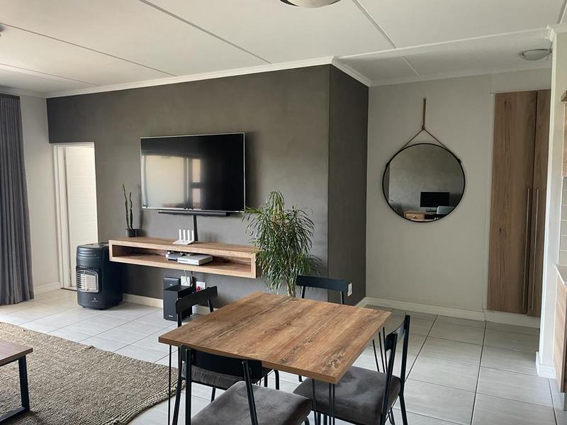 To Let 2 Bedroom Property for Rent in Waterfall Gauteng