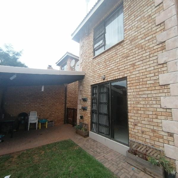 To Let 3 Bedroom Property for Rent in Honeydew Manor Gauteng