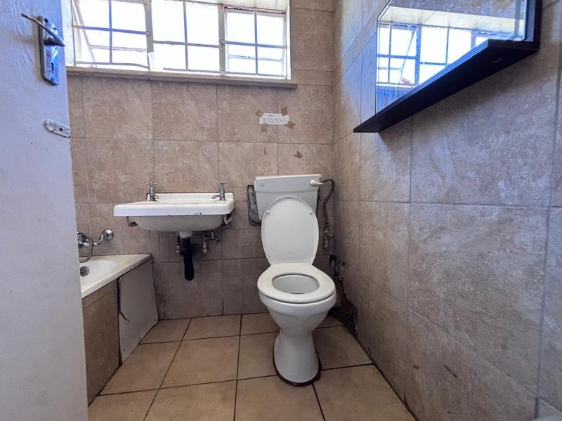 10 Bedroom Property for Sale in Brixton Gauteng