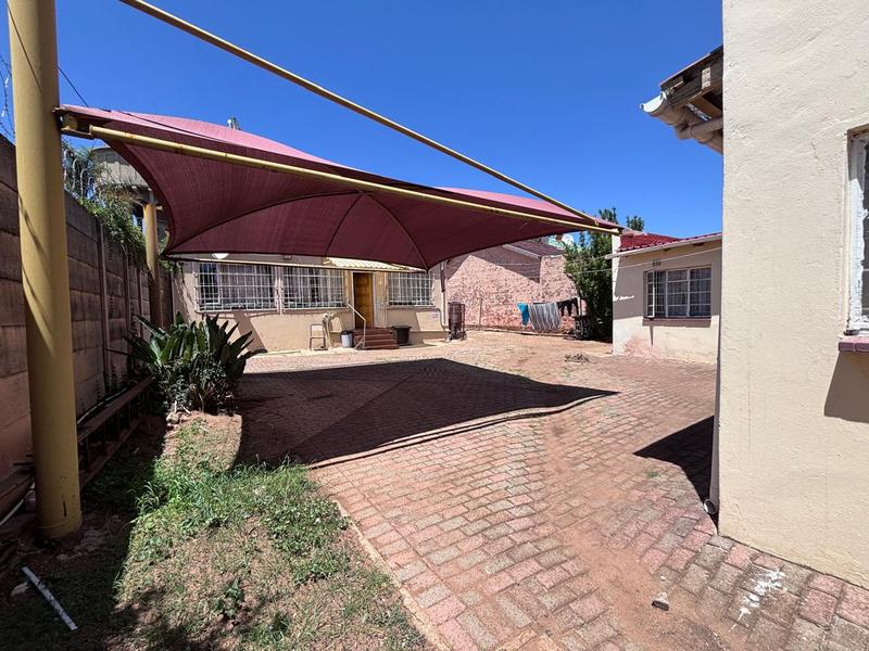 10 Bedroom Property for Sale in Brixton Gauteng