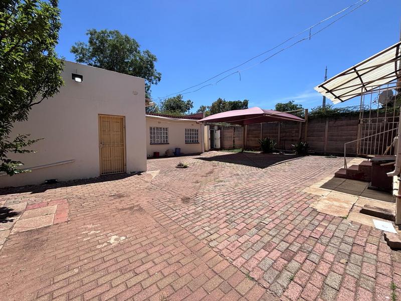 10 Bedroom Property for Sale in Brixton Gauteng