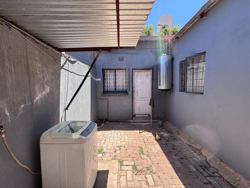 19 Bedroom Property for Sale in Brixton Gauteng