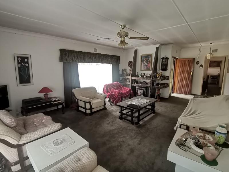 4 Bedroom Property for Sale in Vanderbijlpark SW 5 Gauteng