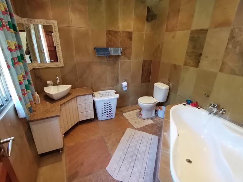 5 Bedroom Property for Sale in Vanderbijlpark SW 5 Gauteng