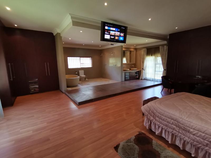 5 Bedroom Property for Sale in Vanderbijlpark SW 5 Gauteng