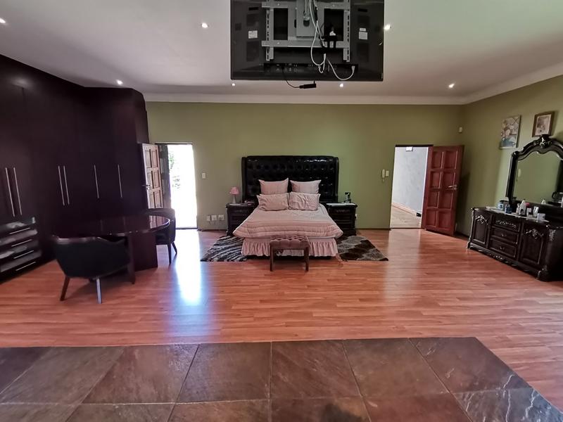 5 Bedroom Property for Sale in Vanderbijlpark SW 5 Gauteng