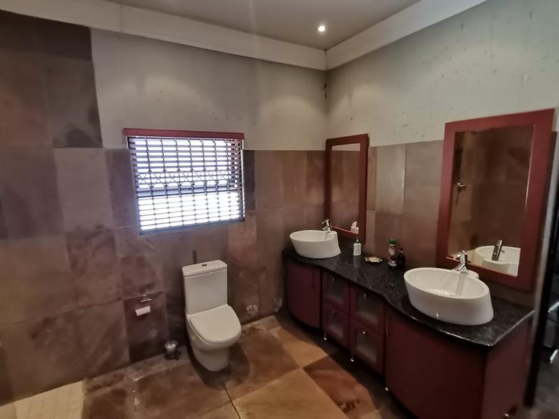 5 Bedroom Property for Sale in Vanderbijlpark SW 5 Gauteng