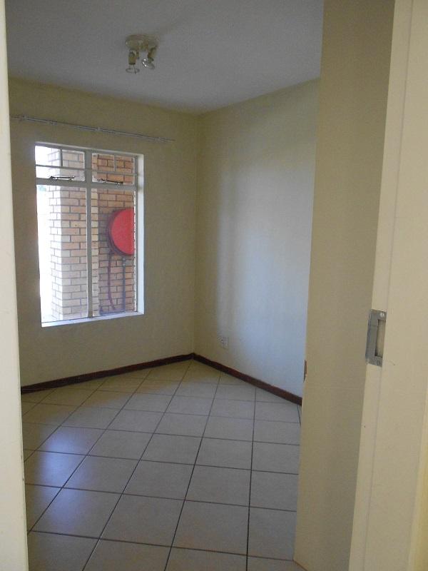 To Let 2 Bedroom Property for Rent in Karenpark Gauteng