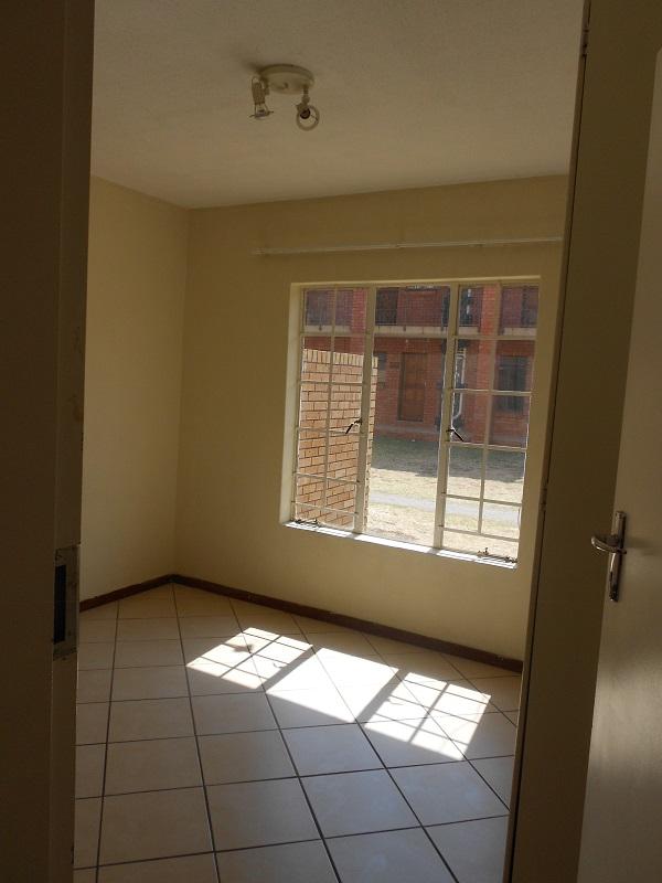 To Let 2 Bedroom Property for Rent in Karenpark Gauteng