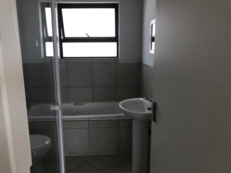 To Let 2 Bedroom Property for Rent in Heatherview Gauteng