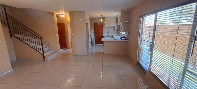 2 Bedroom Property for Sale in Groeneweide Gauteng