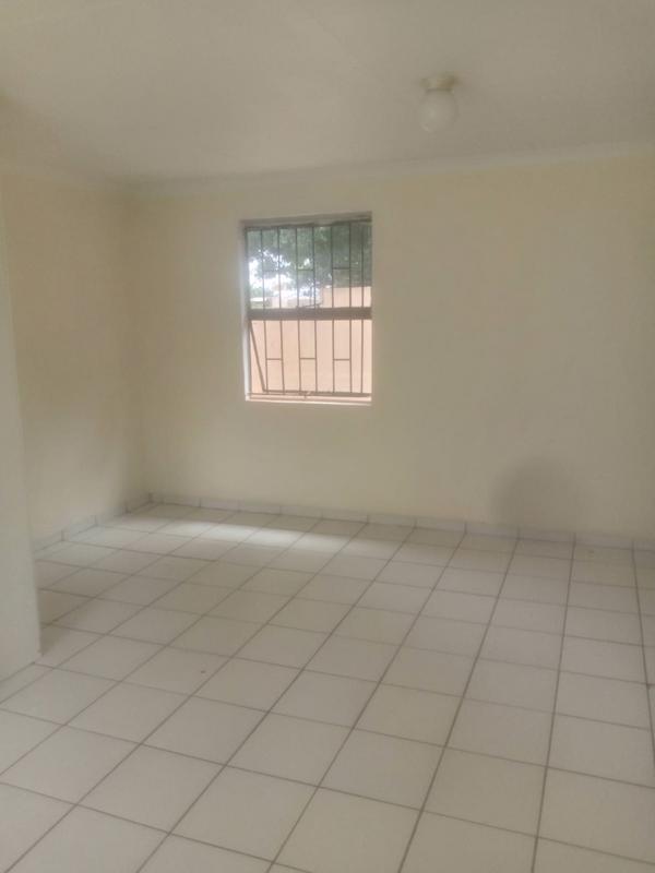 To Let 1 Bedroom Property for Rent in Primrose Hill Gauteng