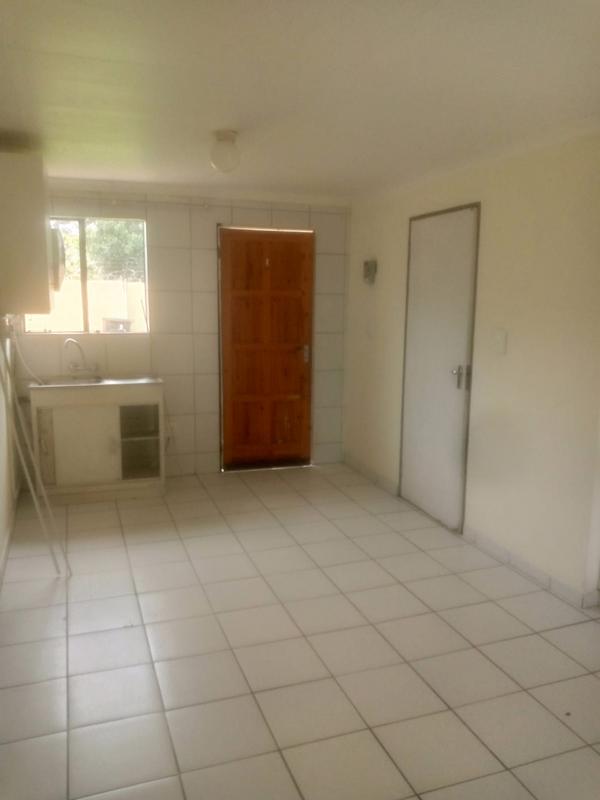 To Let 1 Bedroom Property for Rent in Primrose Hill Gauteng