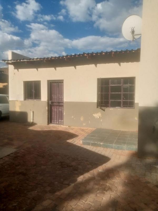 To Let 1 Bedroom Property for Rent in Primrose Hill Gauteng