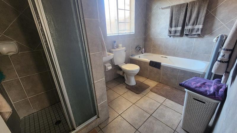 To Let 2 Bedroom Property for Rent in Rooihuiskraal North Gauteng