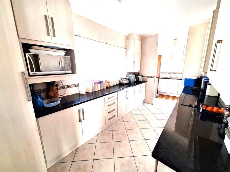 3 Bedroom Property for Sale in The Reeds Gauteng