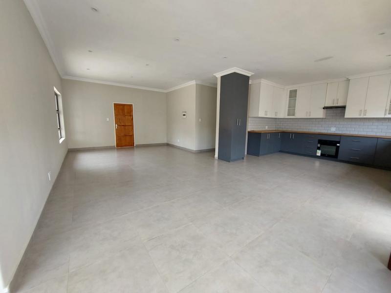 4 Bedroom Property for Sale in Mountain View Gauteng