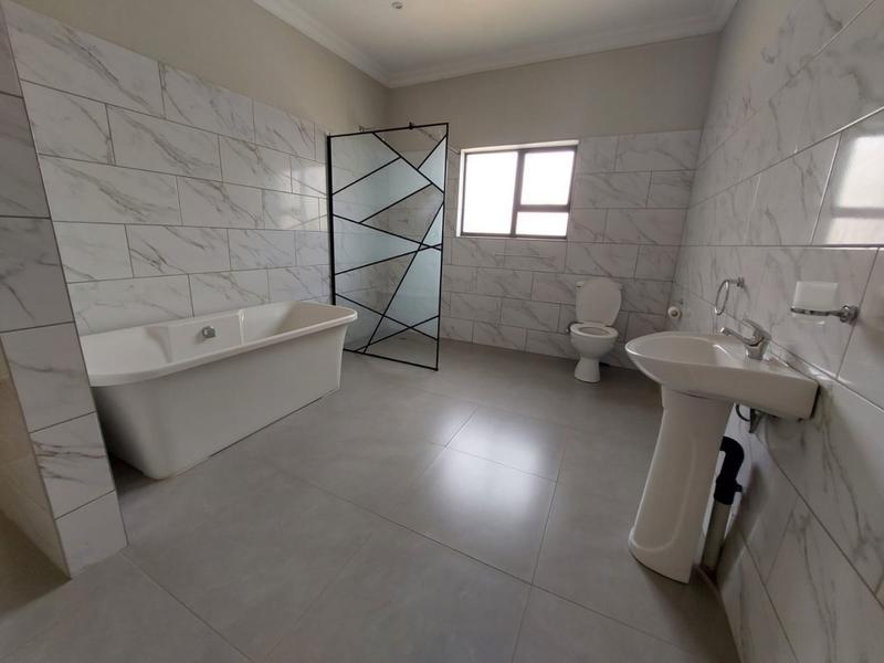 4 Bedroom Property for Sale in Mountain View Gauteng