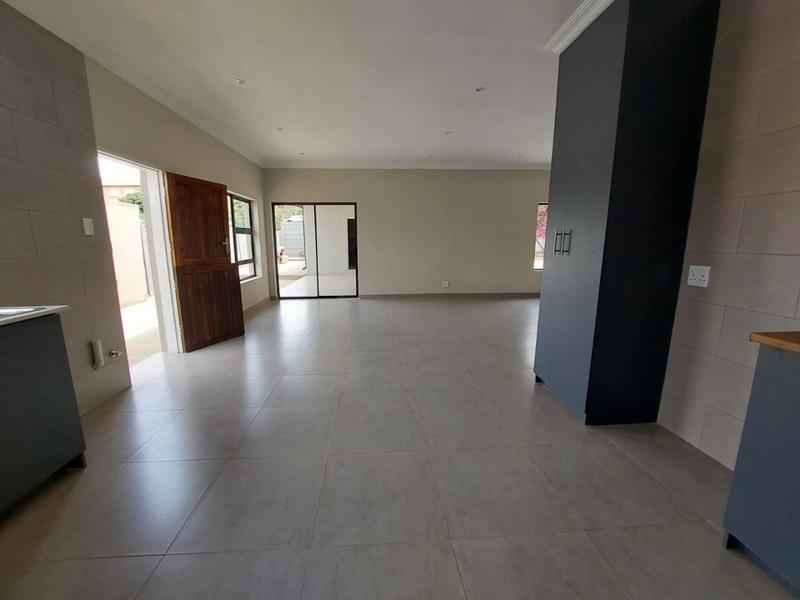 4 Bedroom Property for Sale in Mountain View Gauteng