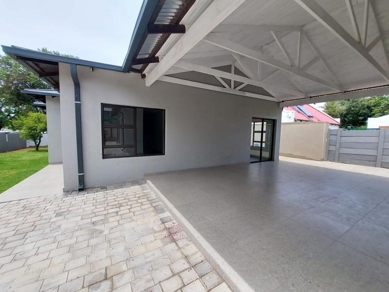 4 Bedroom Property for Sale in Mountain View Gauteng