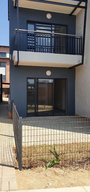 To Let 2 Bedroom Property for Rent in Waterfall Gauteng