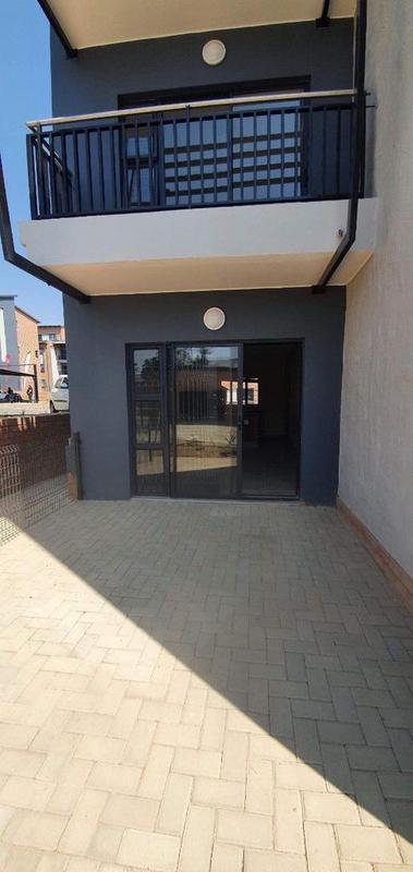 To Let 2 Bedroom Property for Rent in Waterfall Gauteng